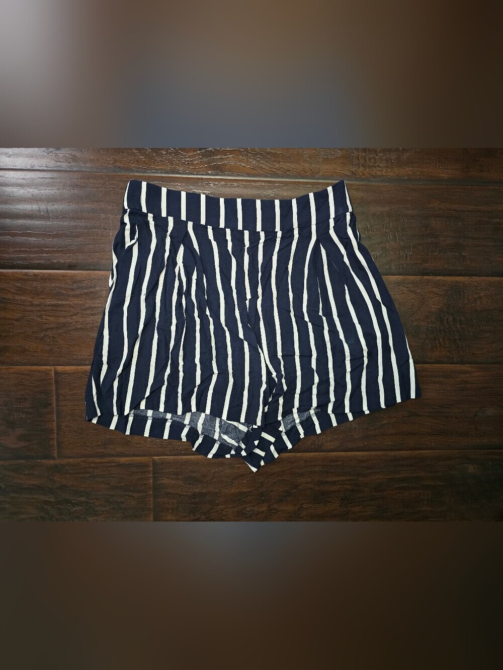 H&M Womens Black White Stripe Casual Elastic Waist Shorts Size 12